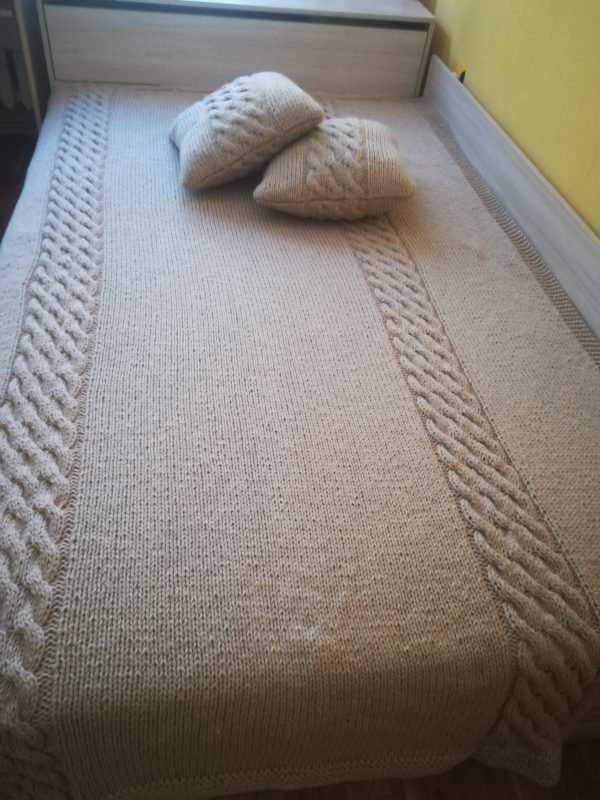 Комплект плетено одеяло с две възглавници /продадено/