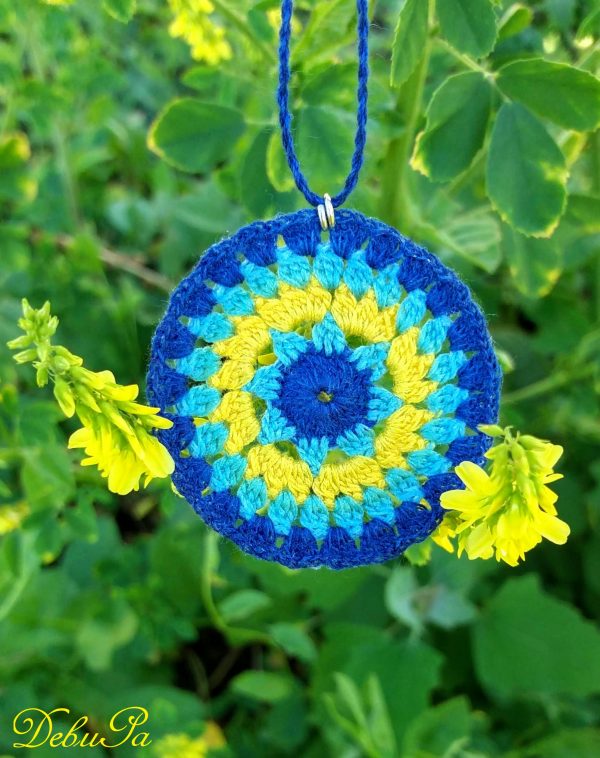 Плетен медальон "Слънчево море"