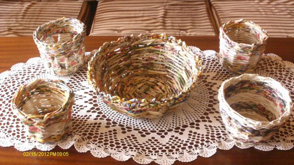 Плетени чаши(малки кашпи) и панер - комплект