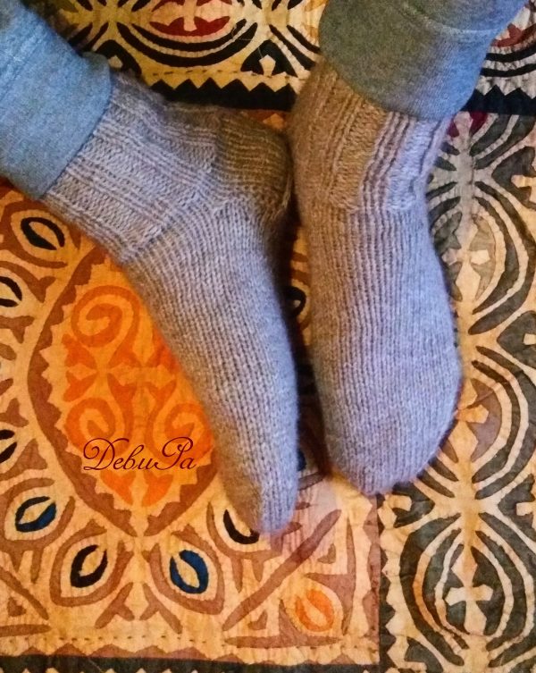 Мъжки плетени чорапи ,,Мека топлина в бежово"