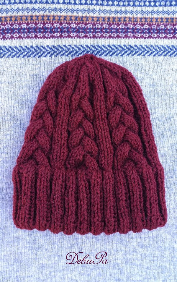 Дамска плетена шапка "Плетеница в бордо"