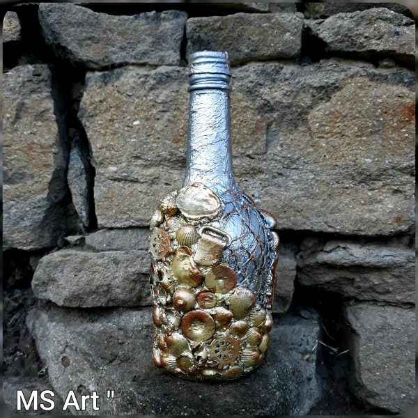 Ръчно декорирана бутилка микс медия
