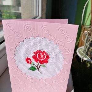 Бродирана картичка "Роза за теб"