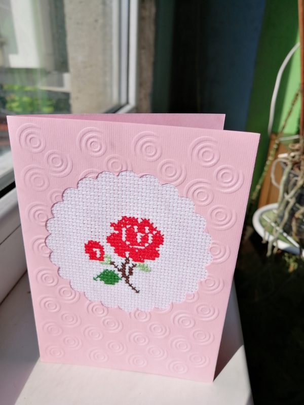Бродирана картичка "Роза за теб"