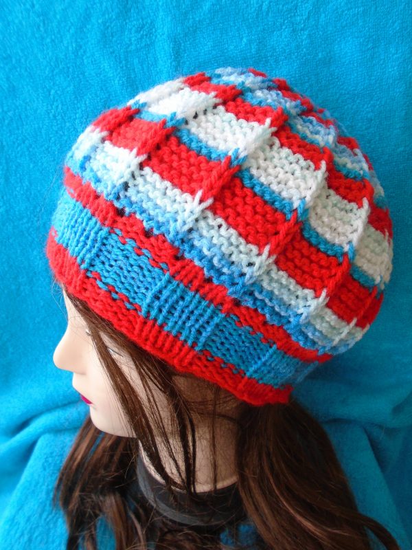 Ръчно плетена шапка "Албатрос"