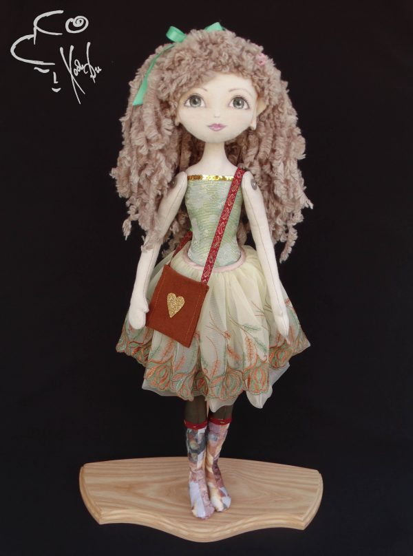 Стелла - текстилна кукла