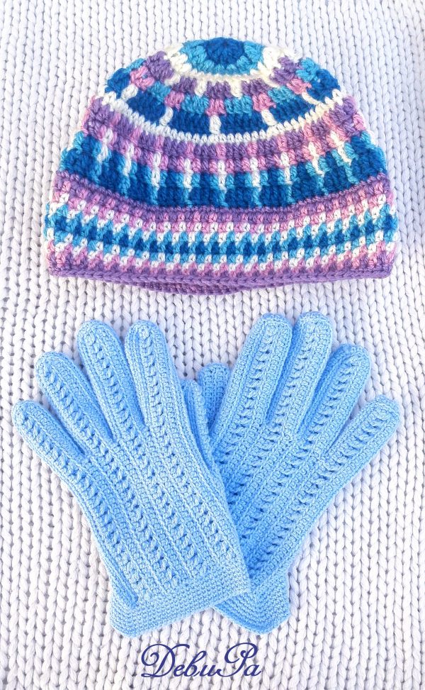 Плетени шапка и ръкавици "Вълшебна синева"