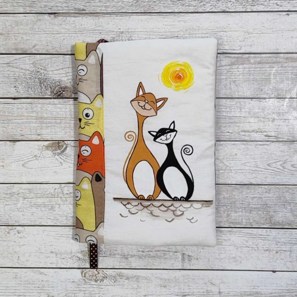 Рисувана подвързия за книга "Мъркащи котки на покрива"