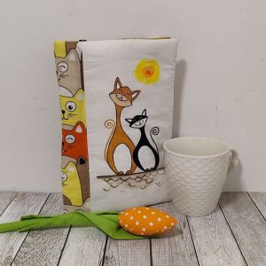 Рисувана подвързия за книга "Мъркащи котки на покрива"