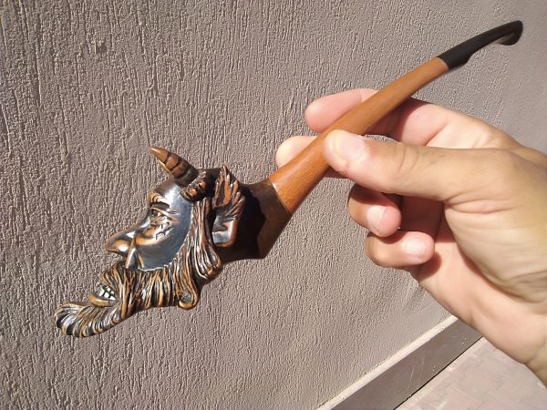 Лула за пушене на тютюн3. Авторска дърворезба.