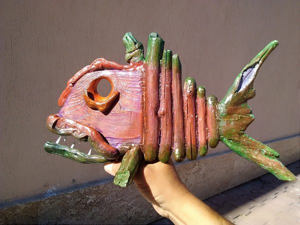 Риба. Авторска дърворезба.