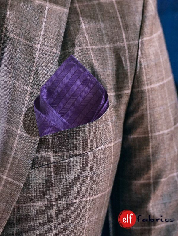 Комплект лилави копринени огърлица и кърпичка за костюм - наличен