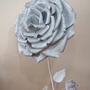 Голяма брокатена роза
