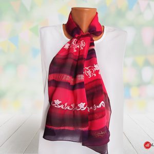 Модерен народен шал в червено, подарък за учителката - наличен