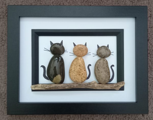 Пано "Котки" с морски камъни