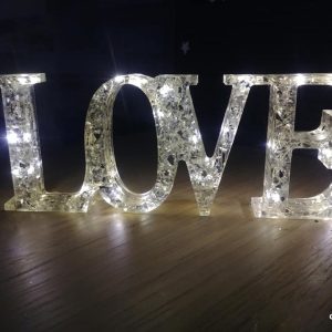 Нощна лампа '' Love" - декорация