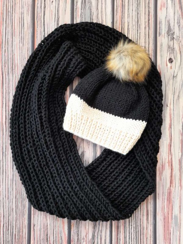 Дамска супер топла вълнена ръчно плетена черна зимна шапка "Ясмина"