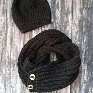 Дизайнерски ръчно плетен зимен вълнен сет "Крум" от шал 2в1 и шапка