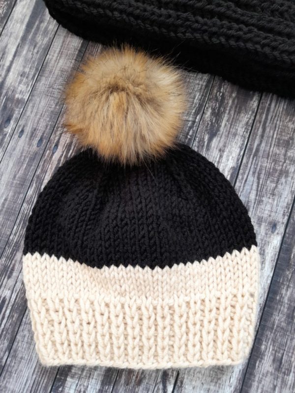 Дизайнерски луксозен ръчно плетен комплект "Кардам" - шал 2в1 и шапка