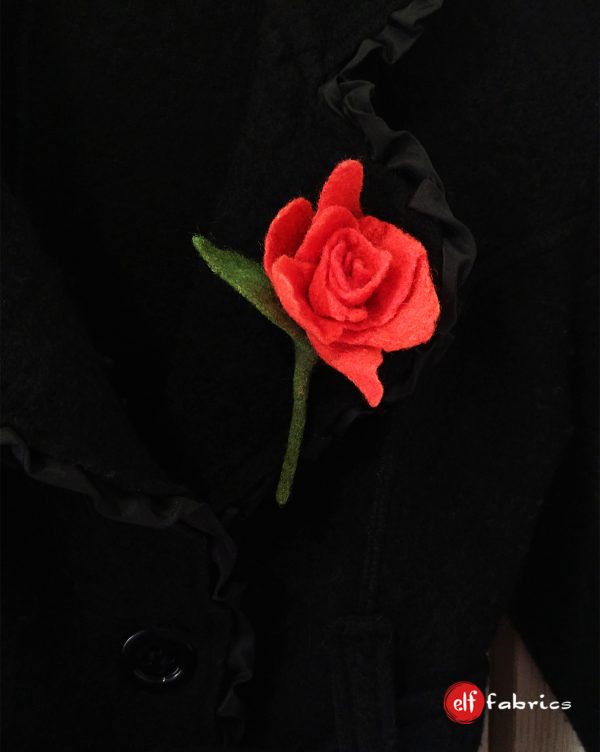 Брошка "Червена Роза" , подарък за абитуриентски бал- налична