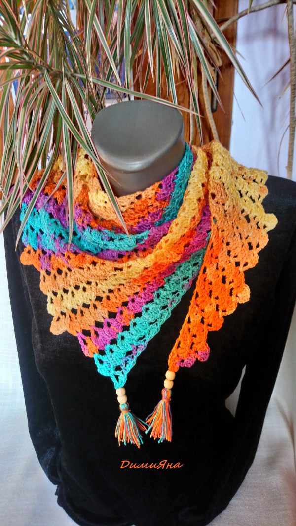 Ефектен,асиметричен дамски шал в ярки цветове