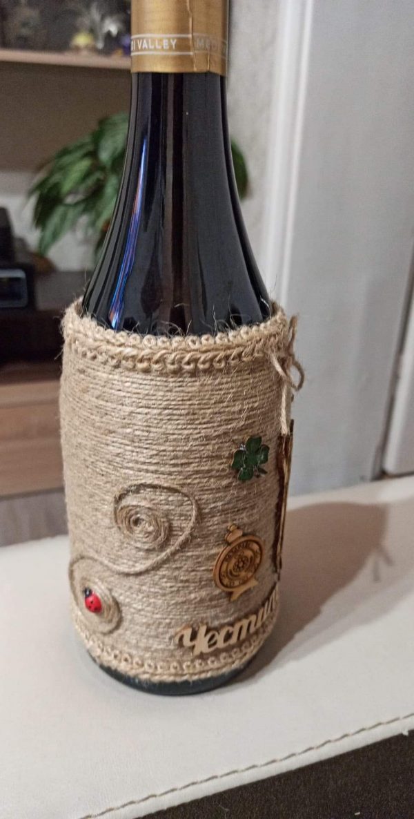 Декорирана бутилка
