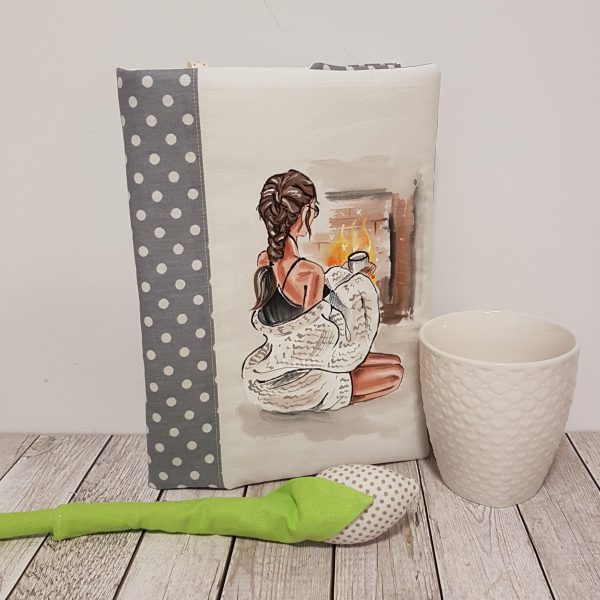 Рисувана подвързия за книга "Пред камината"