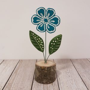 Керамично цвете с щипка 042