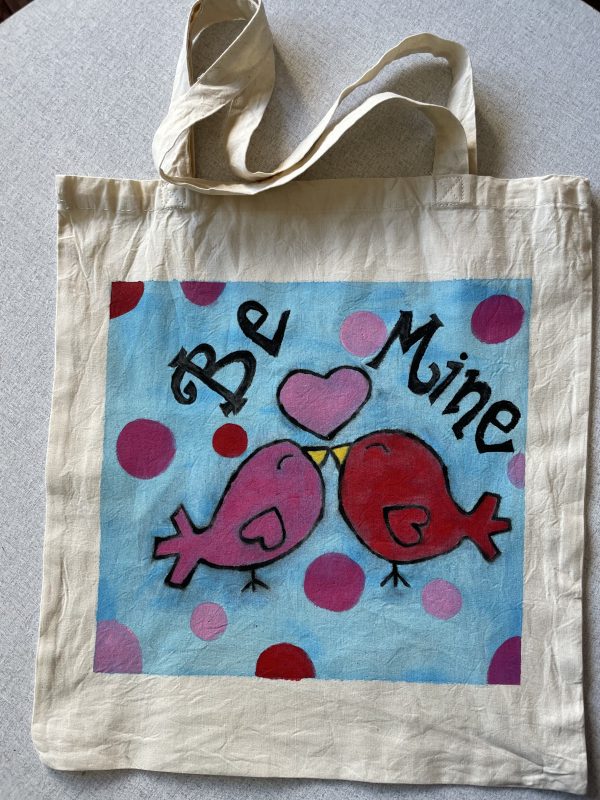 Ръчно рисувана текстилна торба - Влюбени пиленца
