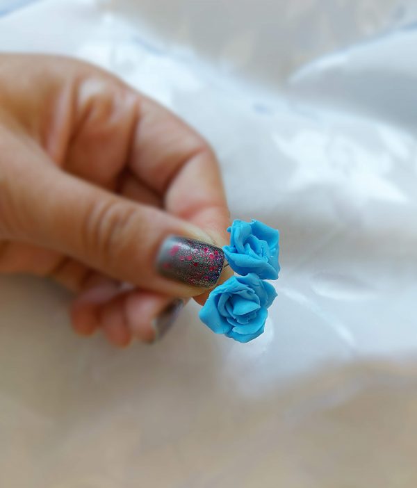 Обеци " Сини цветя" от полимерна глина
