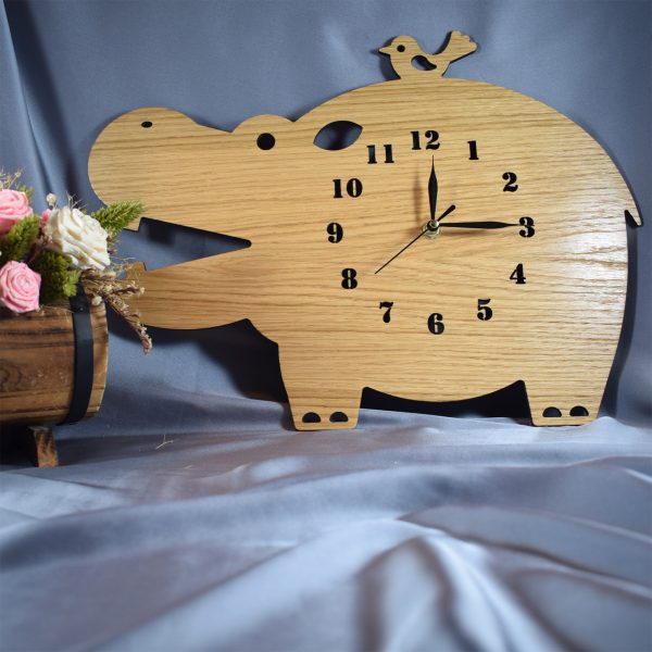 Часовник Хипопотам - стоящ