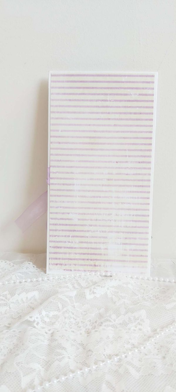 Сватбена картичка-плик в бяло и нежнолилаво
