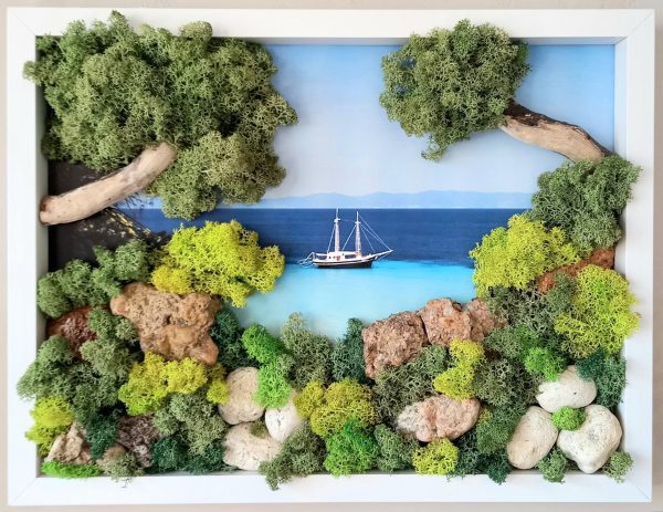 Картина със скандинавски мъх и морски камъчета