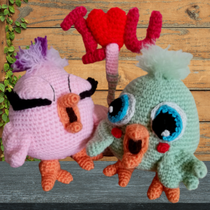 Пиленца , двойка влюбени с надпис "I love you" от филма „Angry Birds“