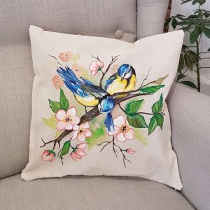Рисувана калъфка с цип „Пролетна с птички “