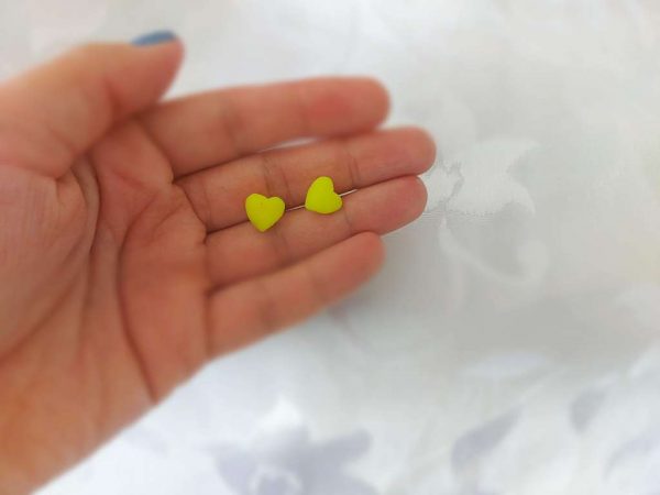 Обеци " Сърца" в жълто от полимерна глина