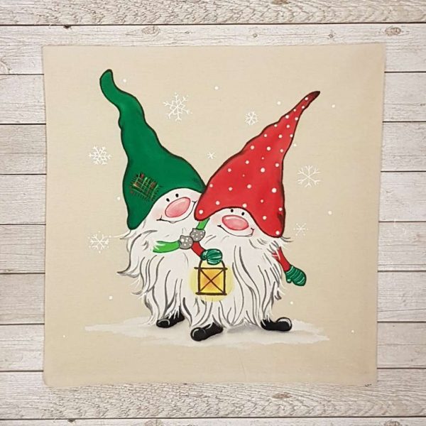 Рисувана декоративна калъфка „Коледни гномчета“