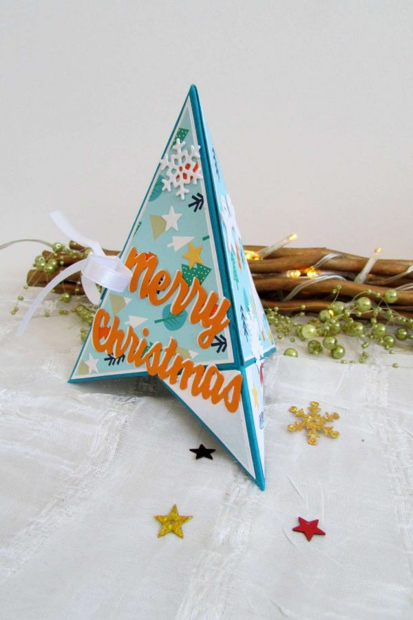 Коледна картичка пирамида Merry Christmas