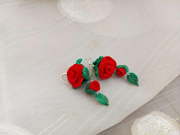 Обеци "Червени рози" от полимерна глина