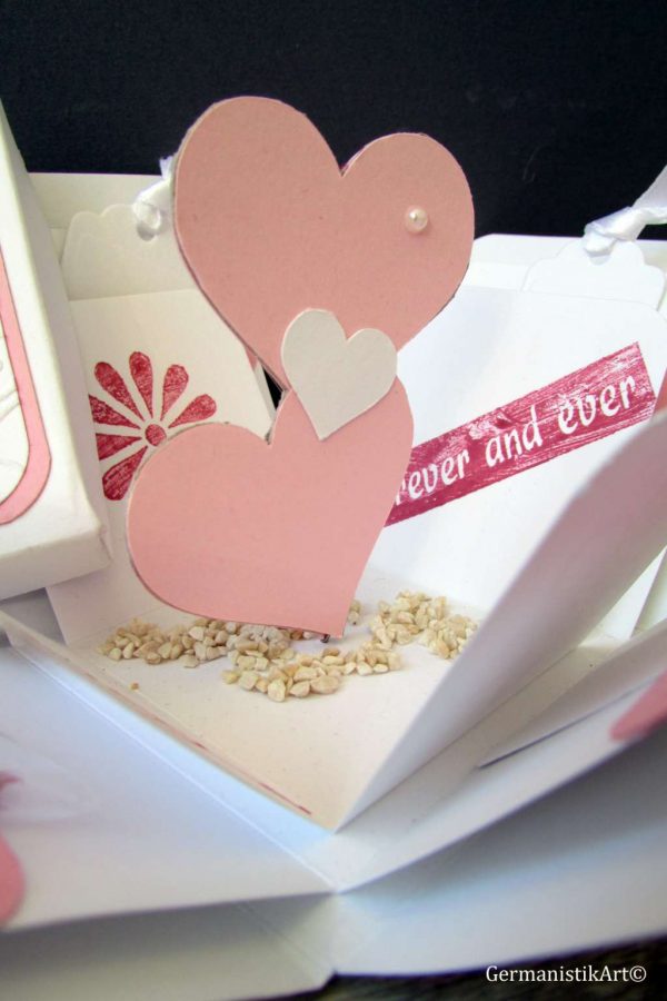 Сватбена картичка кутийка "Щастие и любов"