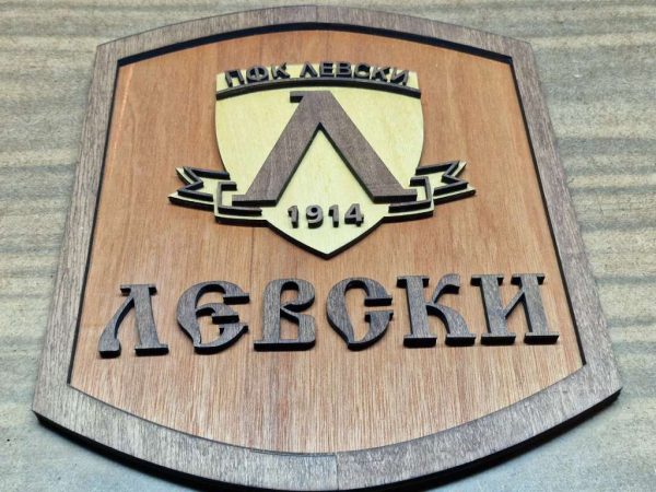 Изработка на декоративни табелки
