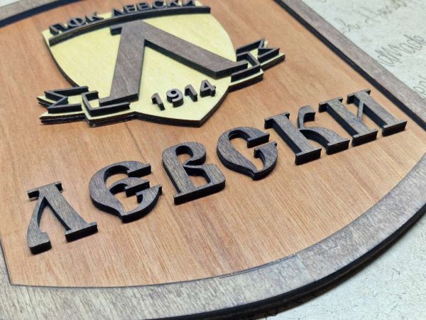 Изработка на декоративни табелки