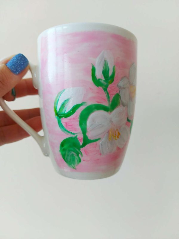 Чаша с Жасмин, изрисувана с водоустойчиви бои