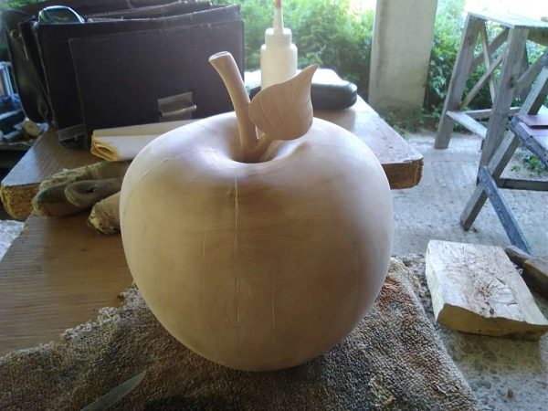 Голяма ябълка.