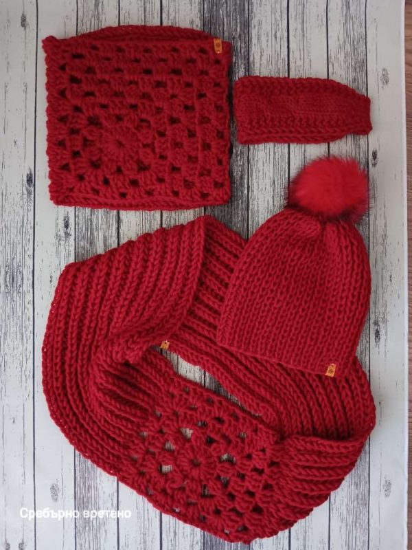 Прелестен плетен комплект от бандана шал и шапка "Огняна" в червено