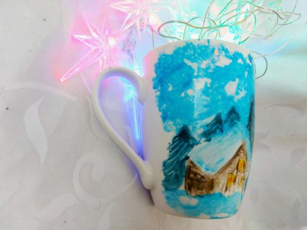 Чаша със зимен пейзаж изрисувана с водоустойчиви бои