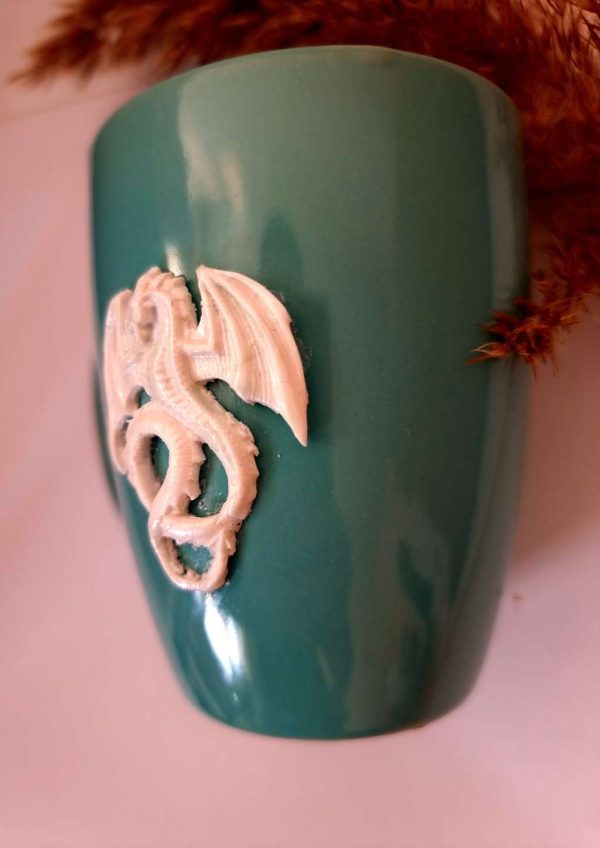 Чаша дракон, декорирана с полимерна глина