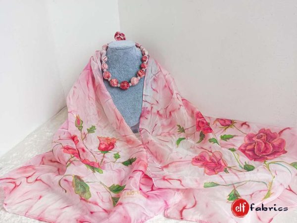 Нежен  копринен шал с рози, подарък за мама, по поръчка