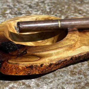 Дървен пепелник за пура