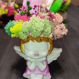 Кашпа ангелче със скандинавски мъх